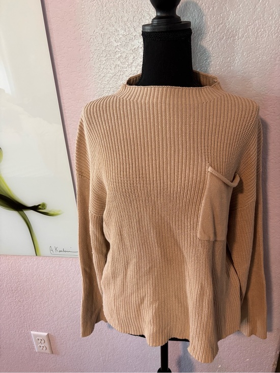 Sweaters - Sweater size medium